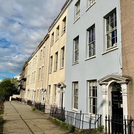 Grand & Graceful One Bed Flat In Clifton Village Apartment Bristol
