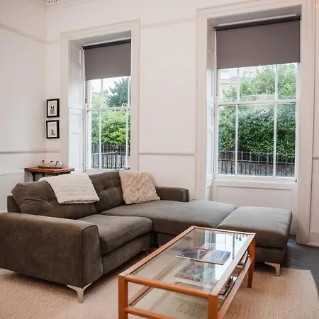 דירה Grand & Graceful One Bed Flat In Clifton Village בריסטול
