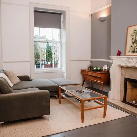 Grand & Graceful One Bed Flat In Clifton Village * Bristol