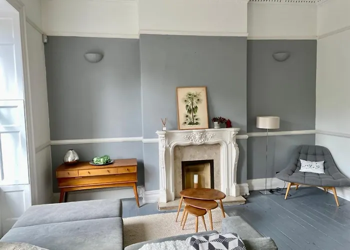 Grand & Graceful One Bed Flat In Clifton Village * Bristol