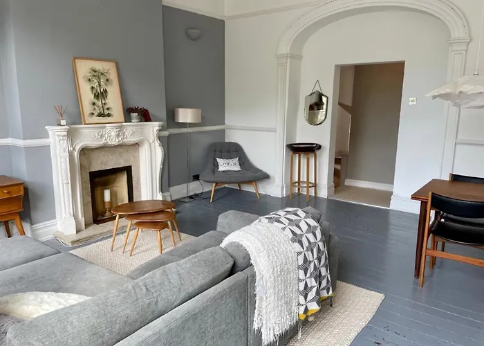 Grand & Graceful One Bed Flat In Clifton Village Appartement Bristol
