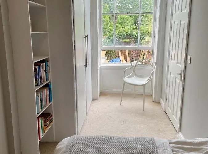 Grand & Graceful One Bed Flat In Clifton Village Appartement