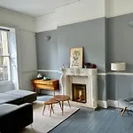 Grand & Graceful One Bed Flat In Clifton Village * Bristol