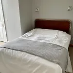 Grand & Graceful One Bed Flat In Clifton Village Bristol