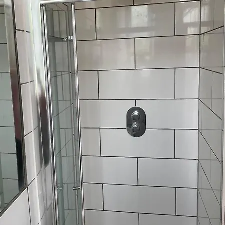 Grand & Graceful One Bed Flat In Clifton Village